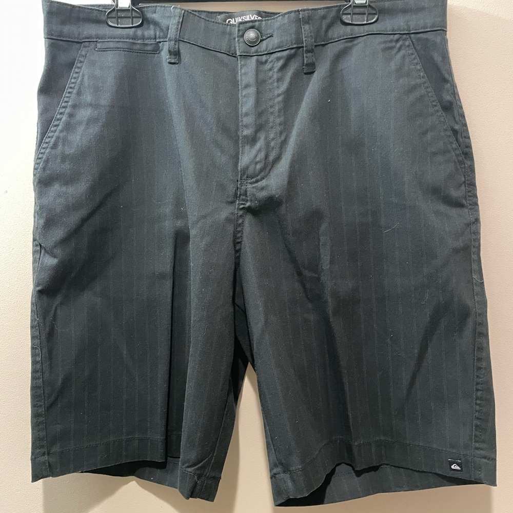 Quiksilver Black Flat Front Shorts Versatile Cotton Blend